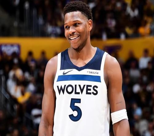 53分+49分+44分！聯(lián)盟第1！對不起，哈登，他才是NBA最強分衛(wèi)
