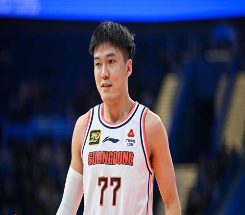 不到30歲！CBA這3人沒下家，杜鋒放棄防守悍將，名帥之一告別賽場