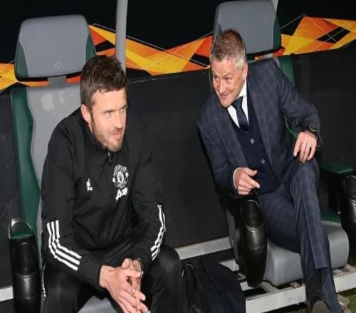 舒梅切爾：讓索爾斯克亞、弗萊徹、卡里克一起撐過曼聯(lián)這賽季