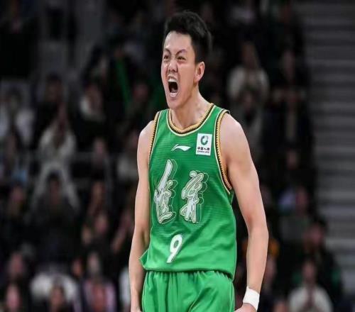 恥辱三連敗，遼寧隊(duì)再收兩大壞消息，想念張鎮(zhèn)麟，楊鳴有下課危機(jī)