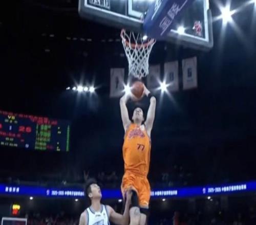 填滿(mǎn)數據欄，張鎮麟砍賽季新高20+2+4率上海豪取六連勝