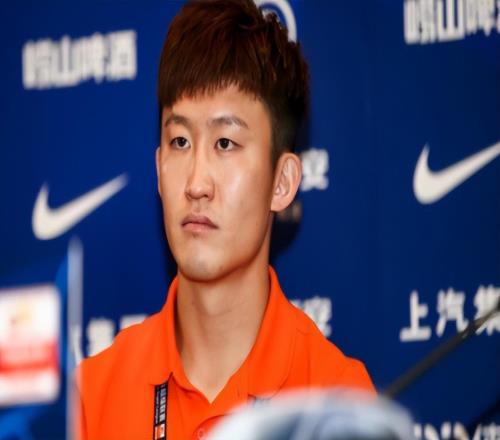 武漢三鎮(zhèn)右后衛(wèi)位置需要補(bǔ)強(qiáng)，球迷建議引進(jìn)魯能王彤，值得期待