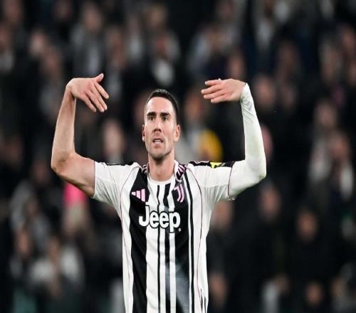 弗拉霍維奇破門比肩C羅，尤文圖斯11葡萄牙體育，歐冠一勝難求