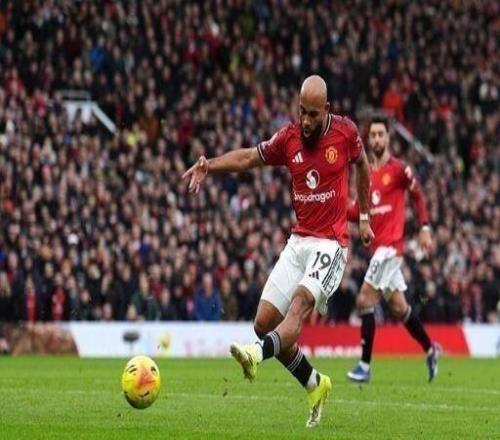 卡里克開門紅！執(zhí)教曼聯(lián)4戰(zhàn)不敗，2年第一人，打臉阿莫林