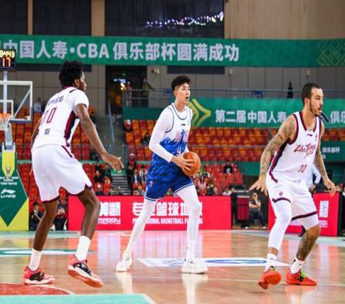 新疆頭號混子出現(xiàn)！拿550萬高薪場均僅3分，這種毒瘤真該趕出CBA