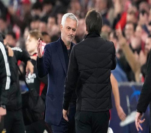 62歲穆帥里程碑戰(zhàn)KO孔蒂！率隊(duì)從4連敗到2連勝，歐冠晉級(jí)希望重燃