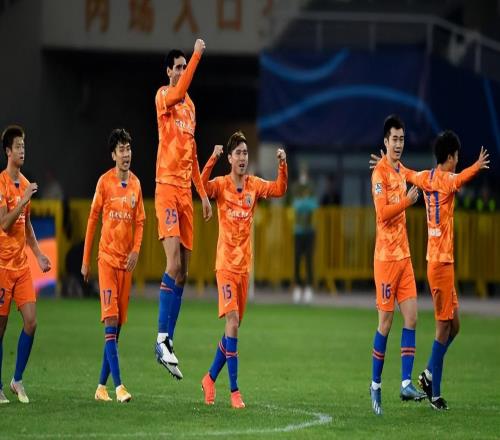 魯能新賽季兩個位置需要補(bǔ)強(qiáng)，韓鵬或許早有心儀人選，值得期待