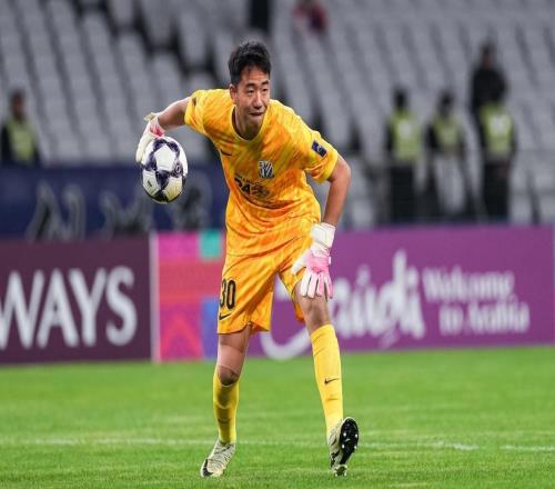 申花為了冠軍拼了，引進(jìn)前AC米蘭、阿森納教練，補(bǔ)強(qiáng)最弱一環(huán)