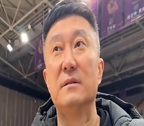 傷一套主力！杜鋒談廣東傷病潮：很難解決我和朱芳雨也不能上去打