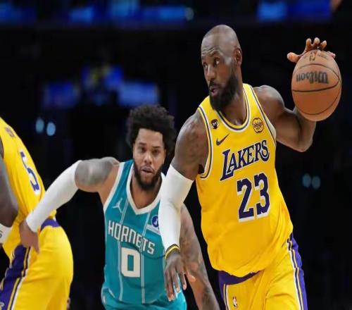 湖人潰敗黃蜂暴露致命短板，火箭遇強(qiáng)則弱，勇士逆境翻盤顯韌性