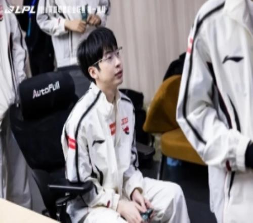 Hope：希望隊(duì)伍暫時(shí)先保持連勝，然后拿到好的成績(jī)