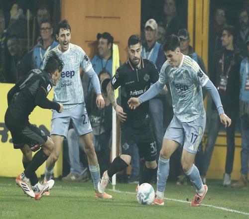 意甲：克雷莫納狀態(tài)穩(wěn)定，比薩恐將跌入降級(jí)區(qū)比薩VS克雷莫納