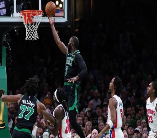 大逆轉(zhuǎn)，凱爾特人以117114險(xiǎn)勝底特律活塞，終結(jié)了對(duì)手的13連勝