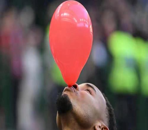 意甲第17輪米蘭主場(chǎng)30擊敗維羅納恩昆庫(kù)代表米蘭首發(fā)進(jìn)2球