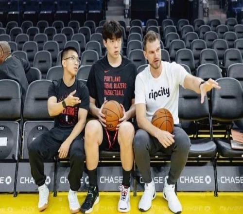 犯滿離場！楊瀚森NBA季前賽首秀貢獻(xiàn)4分4籃板