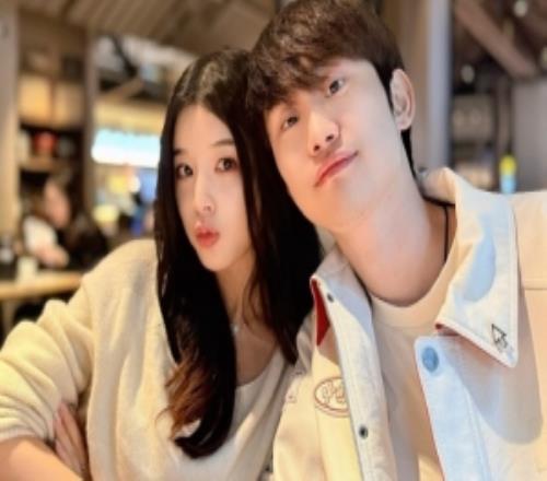 糖小幽曬與doinb小金合照：感恩生命中所有的一切