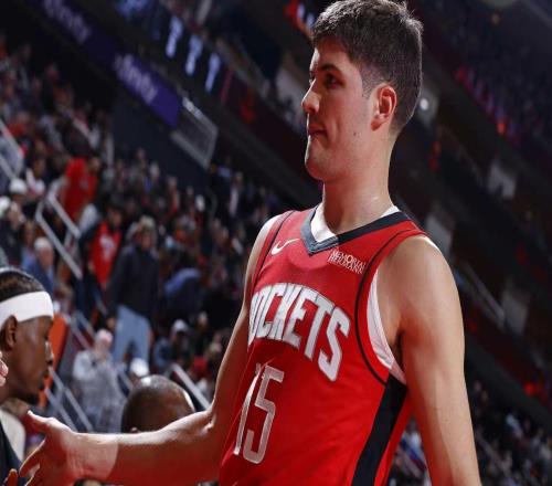 謝潑德末節(jié)12分登全美熱搜！火箭官方為他鼓掌休媒盼給核心地位