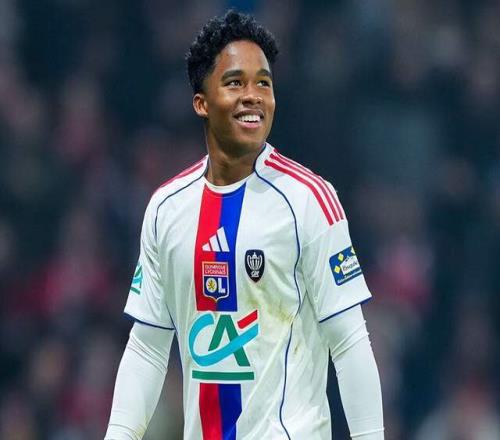 19歲皇馬租將炸裂首秀：9過(guò)人+1助攻！6項(xiàng)最佳加冕MVP