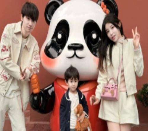 糖小幽發(fā)布日常：公費游成都vlog！Doinb第一次帶娃旅行狀況連連