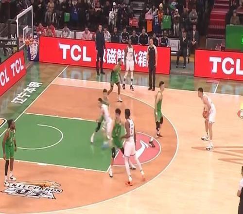 遼寧被上海胖揍！張陳治鋒亮眼莫蘭德低迷威爾斯穩(wěn)健輸出