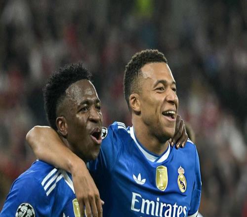 自吉魯以來，姆巴佩是首位歐冠上演大四喜的法國球員