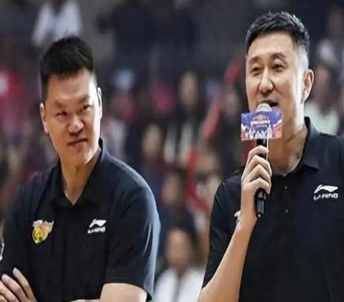 杜鋒兩招把老板夫妻哄得團團轉(zhuǎn)！跨欄名場面走紅網(wǎng)絡：太想進步了