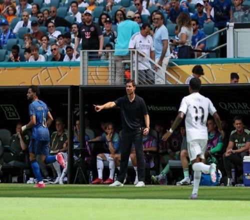 28場(chǎng)0球！皇馬8000萬(wàn)先生低迷：淪為鐵板凳考慮冬窗離隊