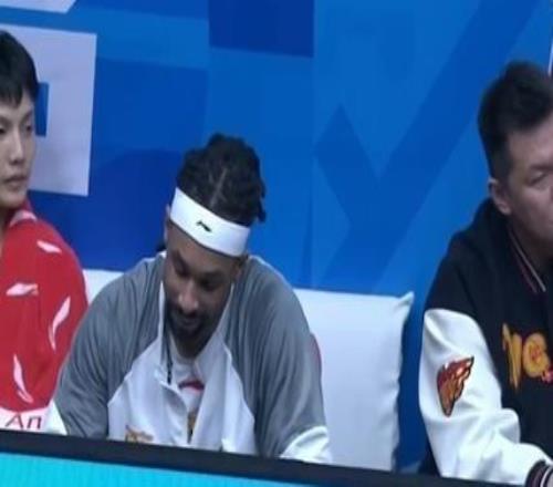 杜鋒：外援對球隊體系重要性占比非常大奎因首次打CBA需更多適應(yīng)