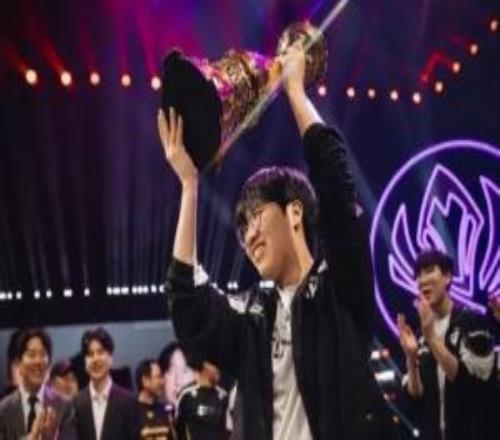 Kiin：今年Zeus在換線戰(zhàn)術(shù)上表現(xiàn)出色，奎桑提很適合我