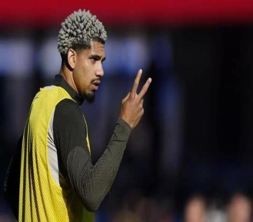 每體：阿勞霍已經(jīng)回到巴塞羅那，周一將參加球隊合練