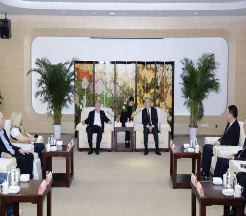 南京馬拉松鳴槍，希臘馬拉松市政府代表團(tuán)來訪