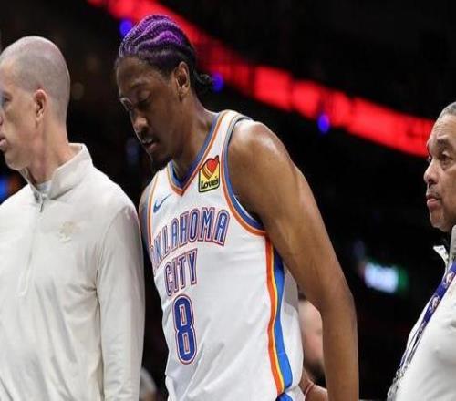 杰威右大腿受傷提前退場雷霆隊(duì)記：他疑似右腿筋拉傷