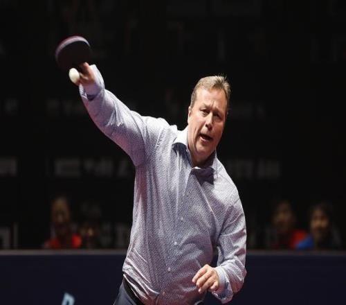 體壇聯(lián)播拜仁提前鎖定歐冠16強，利物浦迎連續(xù)13場不敗