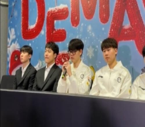 IG.Soboro：LPL第一個(gè)賽季以冠軍開(kāi)始我很幸運大家都對我很好