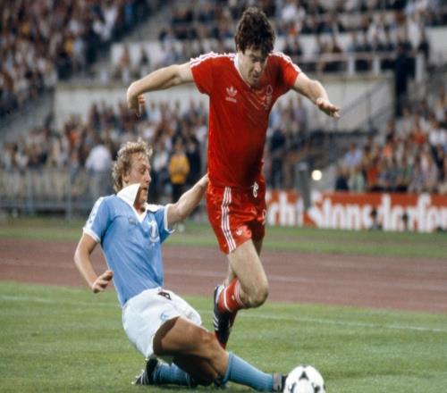 安息，前諾丁漢森林歐冠冠軍成員約翰羅伯遜去世，享年72歲