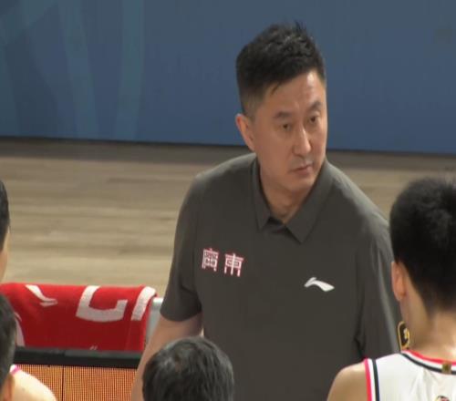 終于來了！廣東“新鋒線”將馳援杜鋒，這可是男籃最強三號位！