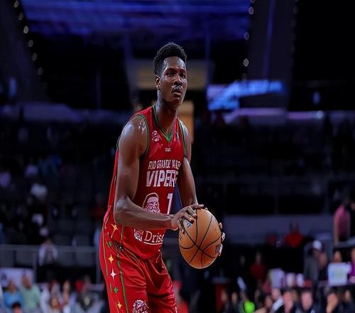 最近一段時(shí)間表現(xiàn)不佳，火箭二隊(duì)先發(fā)中鋒的狀態(tài)有些令人擔(dān)心