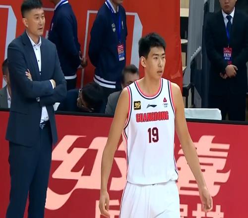 加盟廣東隊(duì)成首選男籃內(nèi)線國手正式確定，CBA第一豪門慘遭截胡