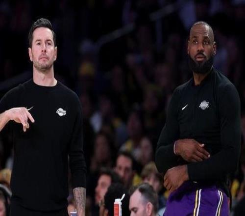 雷迪克：詹姆斯打無球取決于球隊的策略他很好地完成了掩護任務