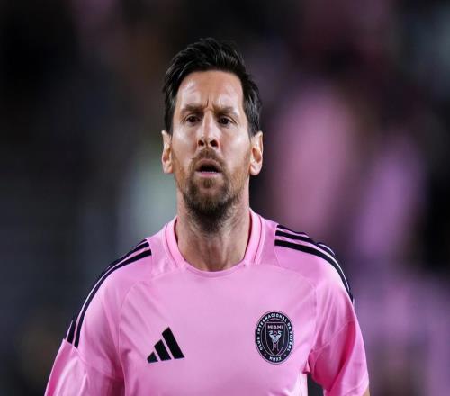 梅西回應(yīng)回歸傳聞！秘密回訪諾坎普后坦言：我和家人超想念巴薩