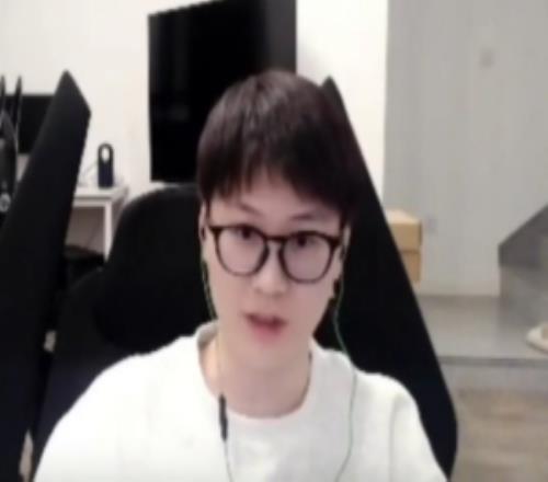 Meiko：轉(zhuǎn)會(huì)期的事先別問我，現(xiàn)在還不知道，休息一段時(shí)間怎么了