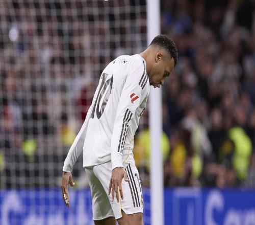 僅休戰(zhàn)11天！姆巴佩已抵達(dá)沙特為賽季首冠拼了或打止痛針踢巴薩