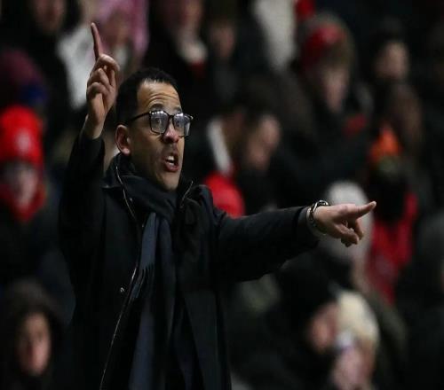 TA：羅塞尼爾開(kāi)了個(gè)好頭，但他還需提升藍(lán)軍的定位球防守