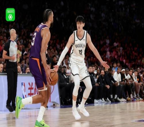 NBA中國賽太陽加時132127籃網(wǎng)，曾凡博首秀0出手1搶斷，布克18分