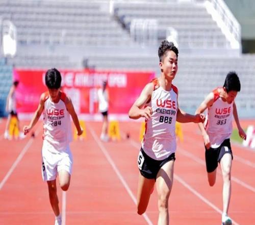 13歲學(xué)生韓信百米跑出11秒30，8小時(shí)狂攬三枚金牌破兩項(xiàng)紀(jì)錄