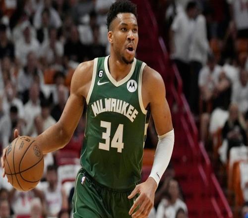 記者：字母哥跟雄鹿就像早晚離婚的夫妻，本賽季他不一定留隊