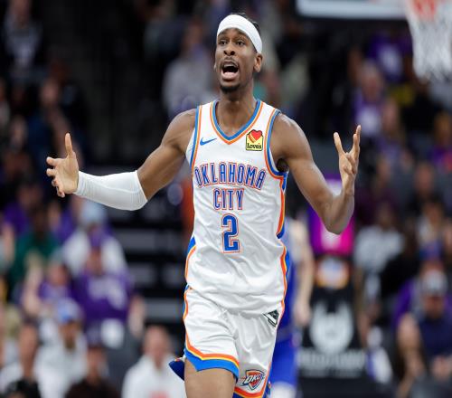 37場打完，雷霆30勝7負，16年的勇士什么戰(zhàn)績差距比想象還大