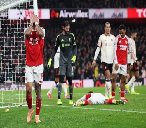 靠譜不曼城主場(chǎng)負(fù)倒數(shù)第一，槍手完勝紅魔，英超冠軍本輪懸念終