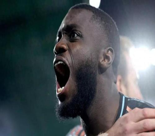 烏帕梅卡諾或將留隊！拜仁接近與其續約，巴薩皇馬引援希望落空