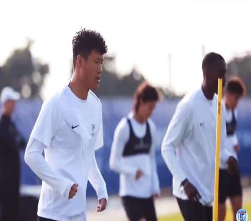 李超人頂庫(kù)里大連防線(xiàn)升級(jí)！外援決定上限主任去留成最長(zhǎng)肥皂劇